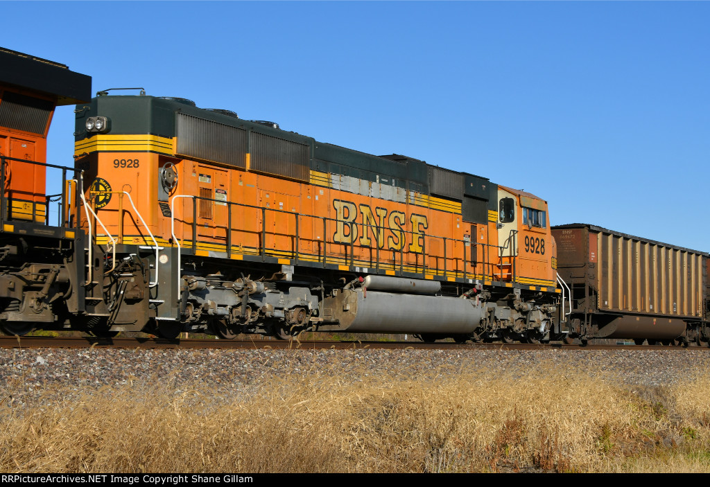 BNSF 9928 Roster shot.